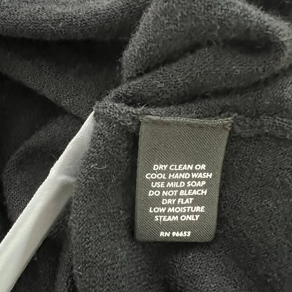 Christopher Fischer 100% cashmere turtleneck | light weight layeriing essential